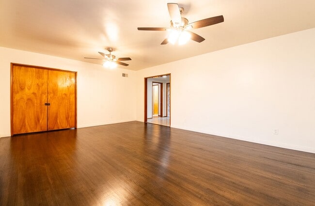 Photo - House - 3 Bedrooms / 2.5 Baths - Downey