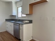 Kitchen - 113 S Irena Ave