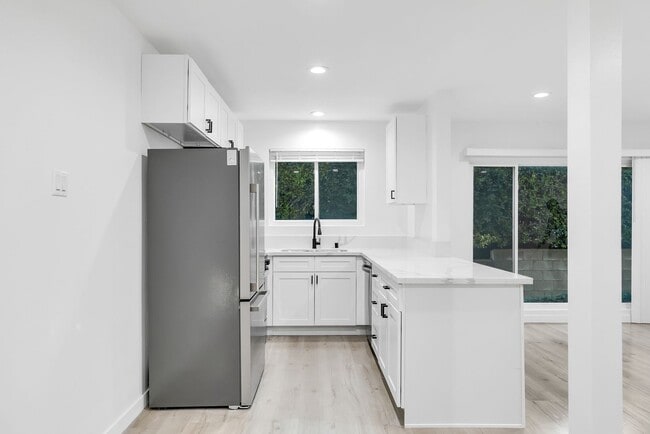 Photo - 1138 Cardiff Ave Unit 2