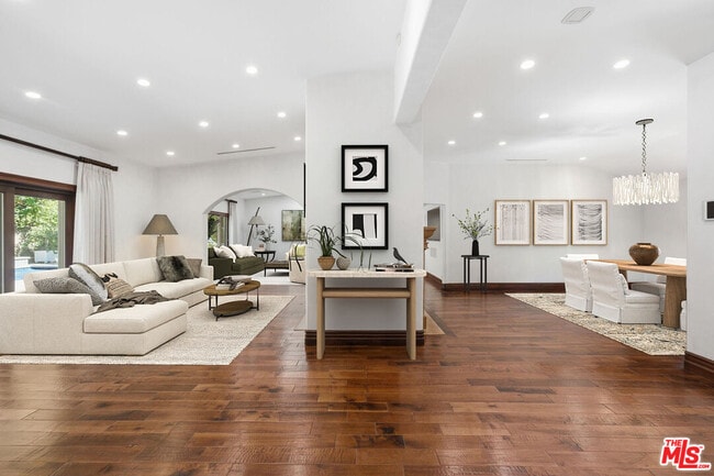 Photo - 2108 San Ysidro Dr