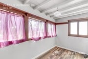 Photo - 2332 1/2 Riverside Dr-