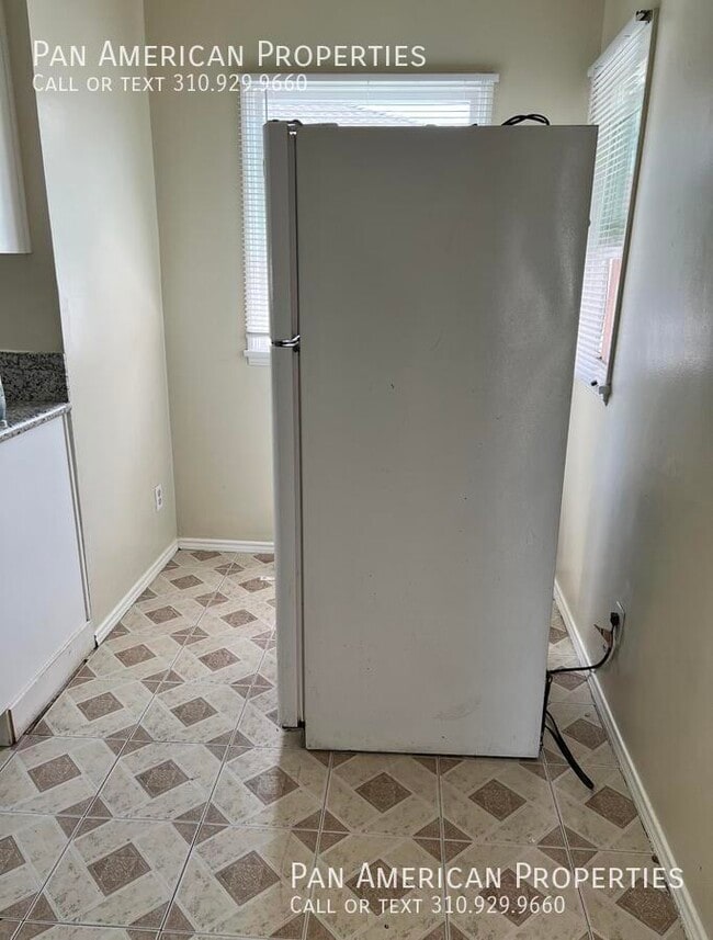 Photo - 3281 Minnesota Ave Unit B