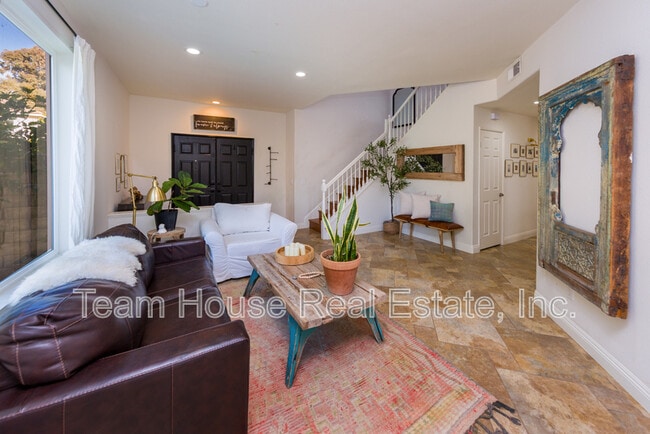 Photo - 27733 Mansfield Ct