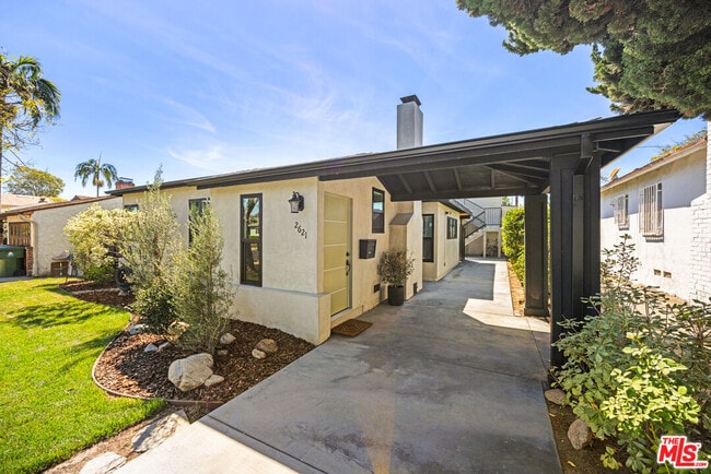 Photo - 2621 Veteran Ave