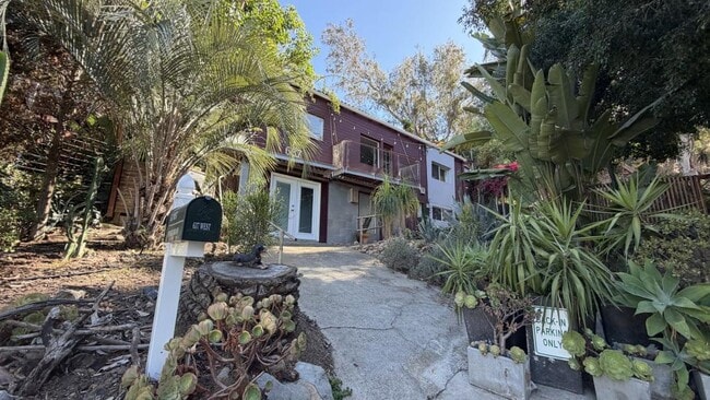 Photo - 637 S Crescent Ct