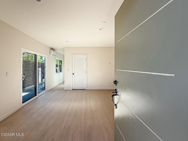 Photo - 2619 Veteran Ave