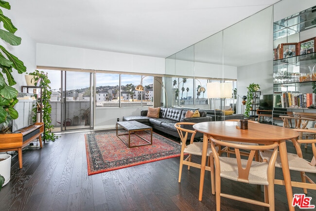 Photo - 7135 Hollywood Blvd Unit 603