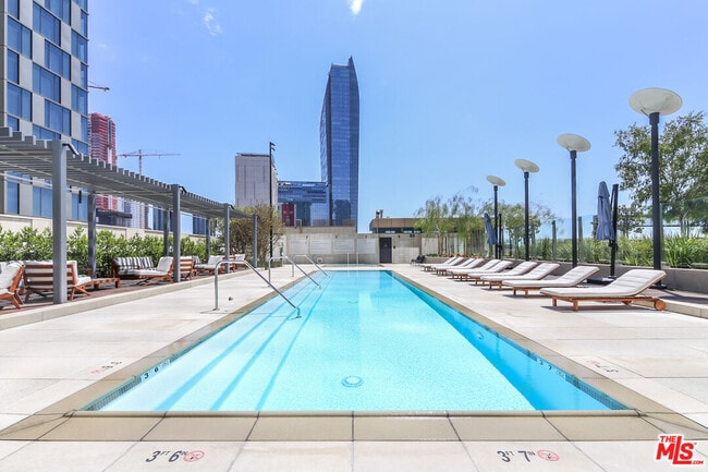 Building Photo - 889 Francisco St Unit 3201