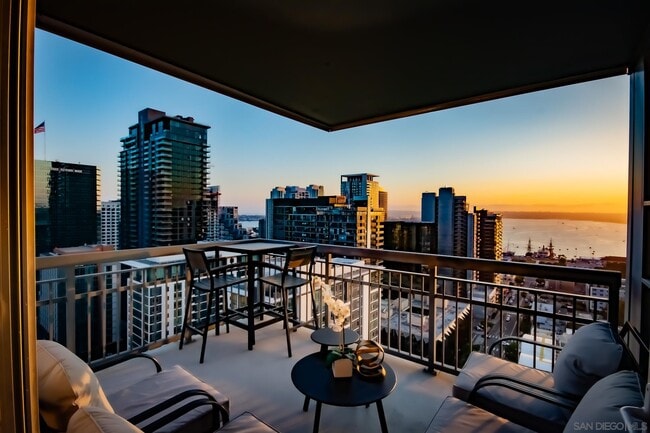 Photo - 300 W Beech St Condo Unit 2202
