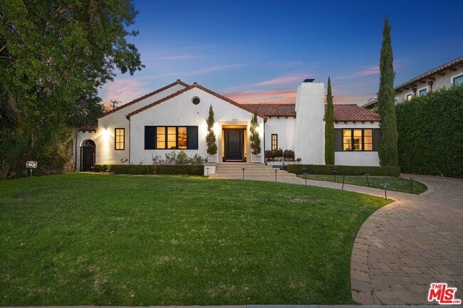 Building Photo - 514 Walden Dr