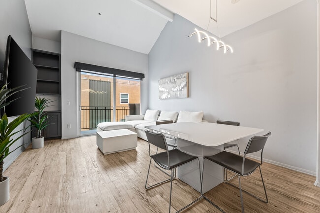 Photo - 4060 Glencoe Ave Unit 303