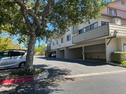 Photo - 3 bed, 2 1/2 bath Thousand Oaks Townhome
