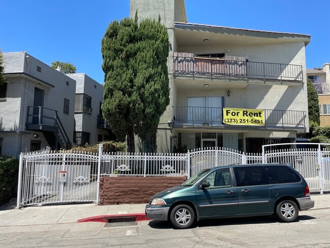 Hollywood Hills studio - 1941 Wilcox Ave Unit 12