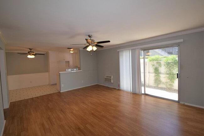 Photo - 15156 Dickens St Unit 02