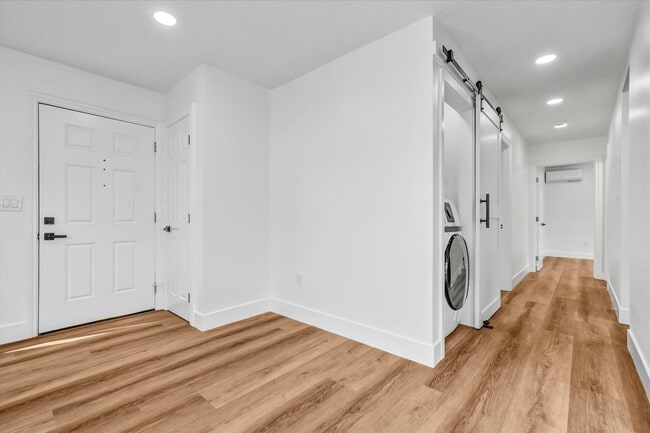 Photo - 18652 Libra Cir Unit 4