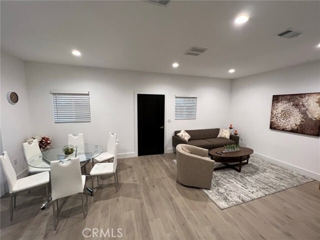 Photo - 22050 Hart St