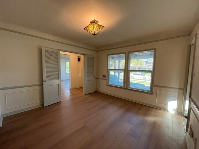 Photo - Spacious 2+2 home w/extra storage, upgrades + backyard!