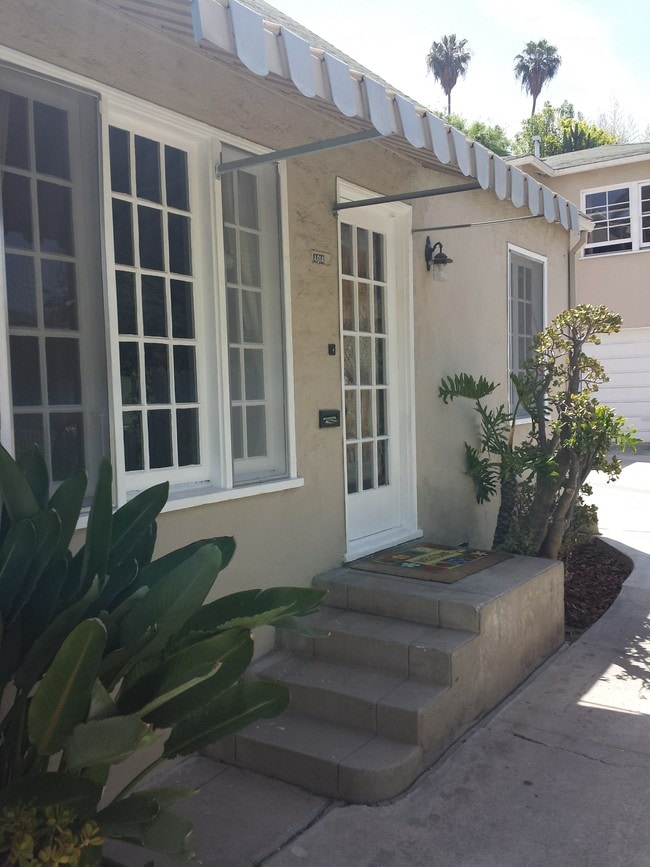 Front Entrance - 4014 Prospect Ave Unit 4014 prospect Ave