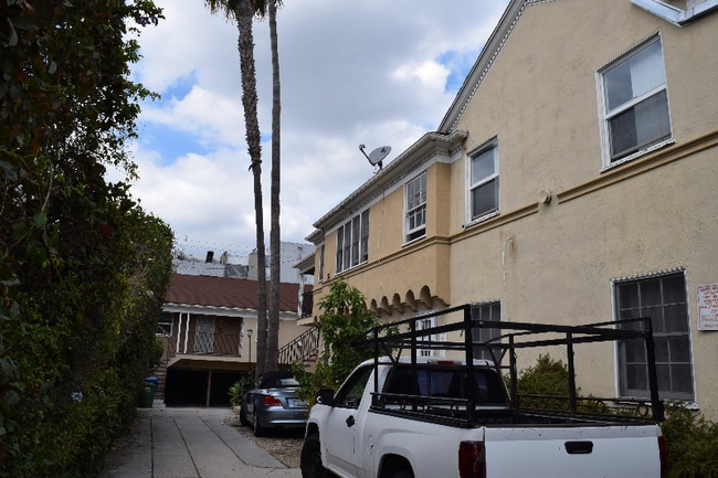 Photo - 1807-18011 Grace Ave Unit 1807