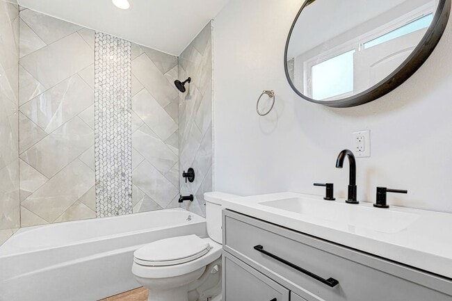 Photo - 400 W 109th St