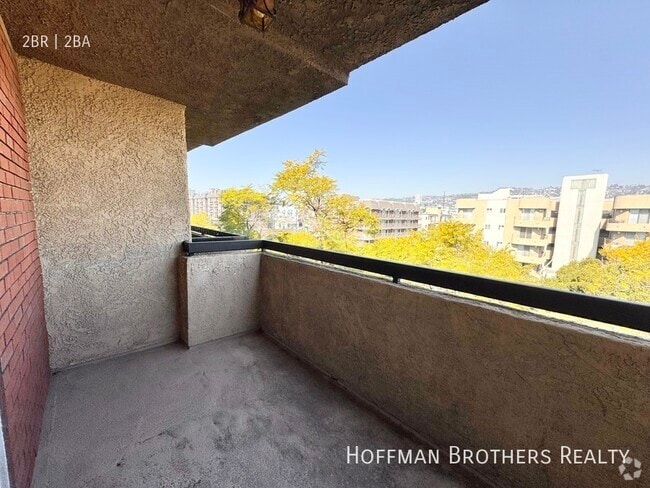 Building Photo - 8726 Burton Way Unit 202 Rental