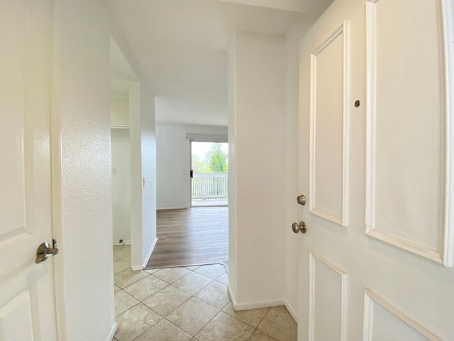 Photo - Bright 2 Bedroom Condo in Oceanside!
