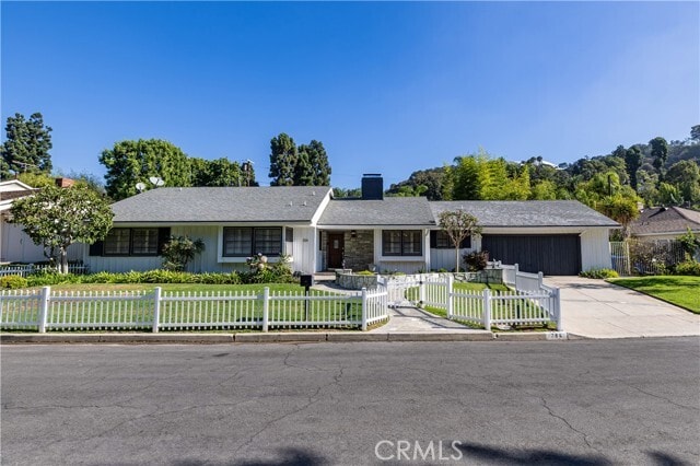 Photo - 784 Lockearn St