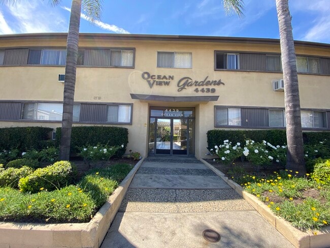 Building Photo - 4439 Ocean View Blvd