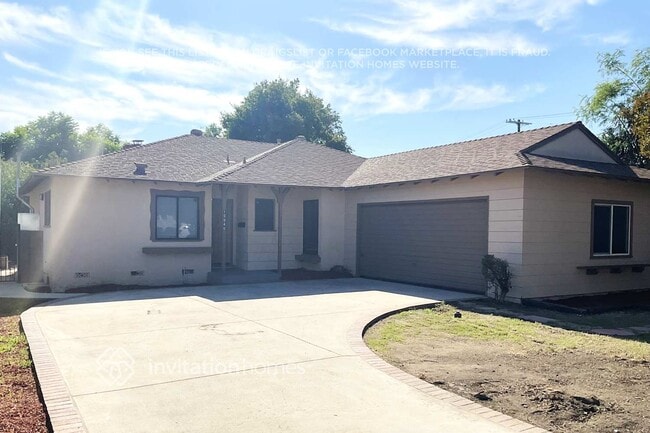 Building Photo - 15040 Valerio St