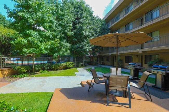 Photo - Bixby Knolls