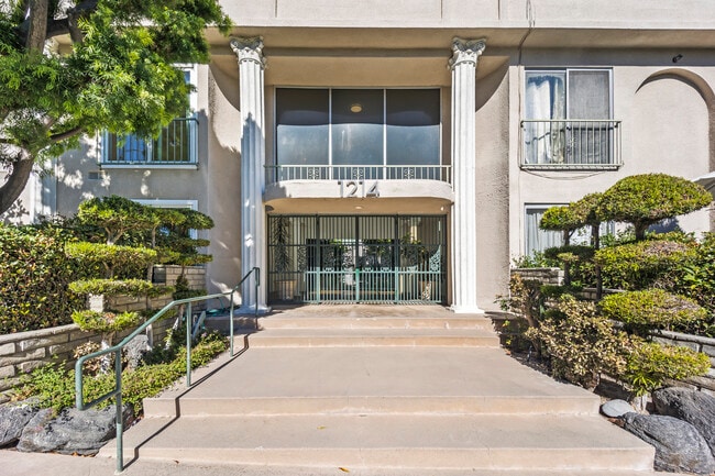 Building Photo - 1214 S Alma St Unit 1214 S Alma 1