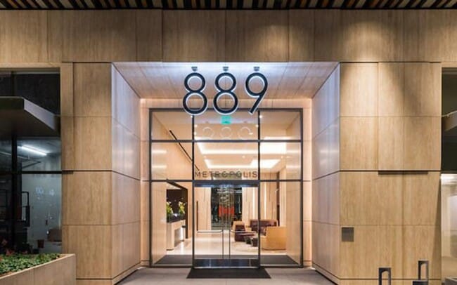 Building Photo - Amazing Views - 1 Bedroom 1 1/2 Luxury Con...