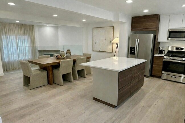 Photo - 431 N Alhambra Ave