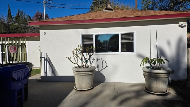 Building Photo - 728 Norbert Dr Unit 2