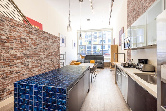 Photo - TENTEN WILSHIRE