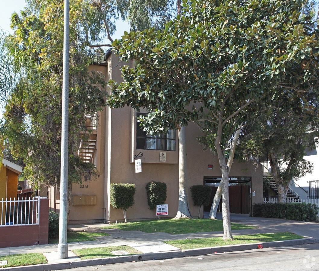 Photo - 2315 Earl Ave