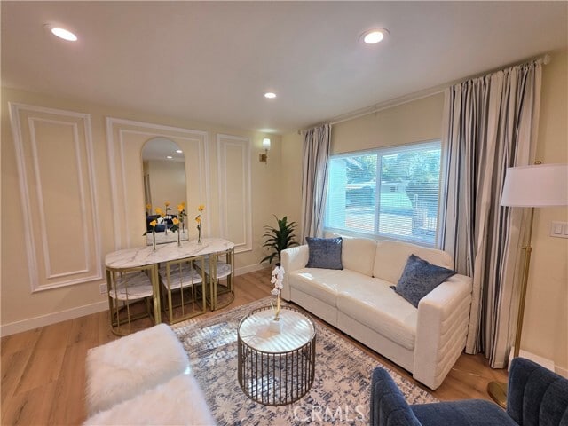 Photo - 18719 Bassett St