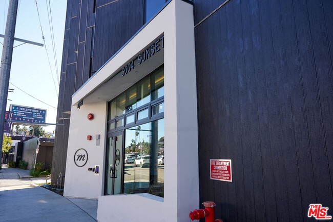 Photo - 3004 Sunset Blvd Unit 519