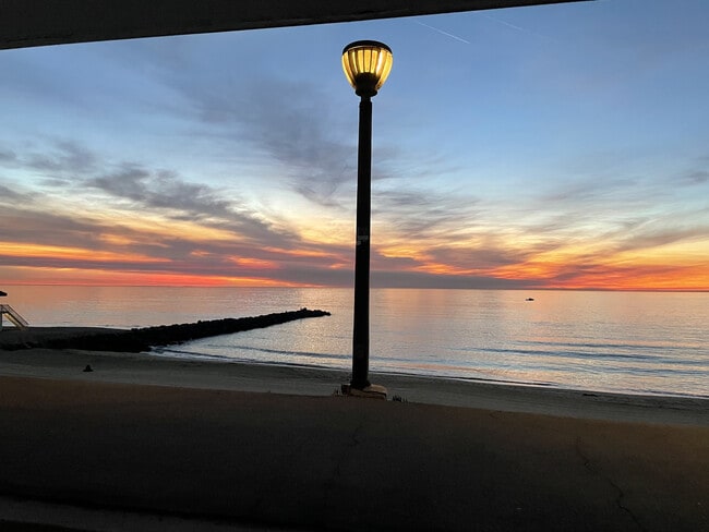 Photo - 615 Esplanade Unit 105