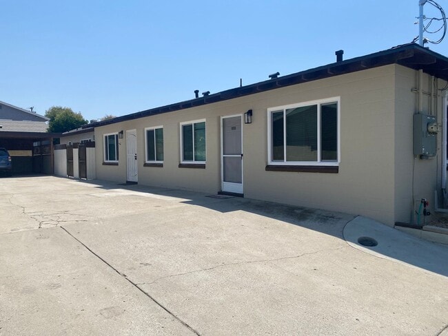 Photo - Recently remodeled 2 bed, 1 bath Condo in Central Simi Valley