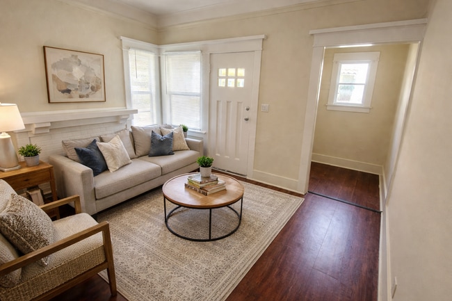 Building Photo - 728 S Carondelet St