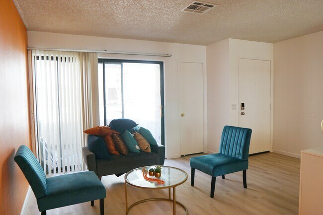 Photo - 437 S Calle El Segundo