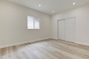 Photo - 20504 Lull St
