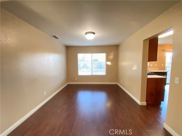 Photo - 708 Hillview St