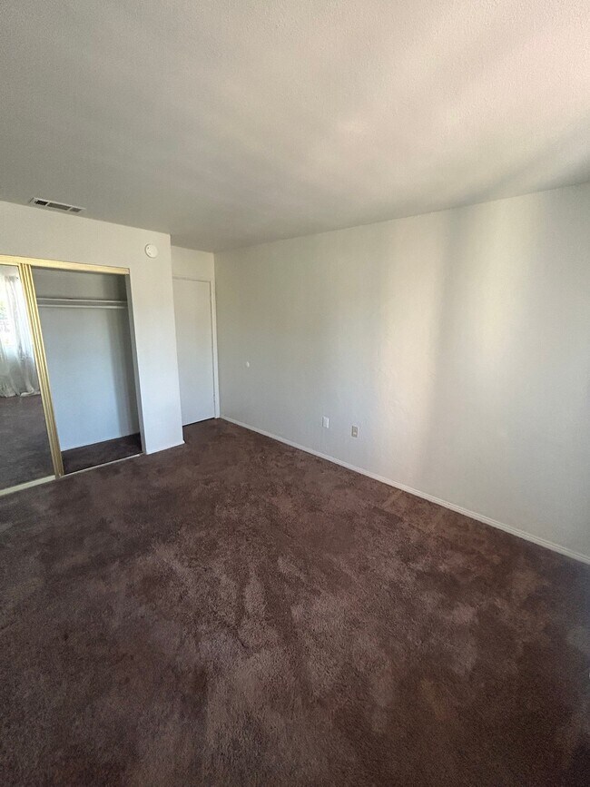 Photo - 41633 Whittier Ave