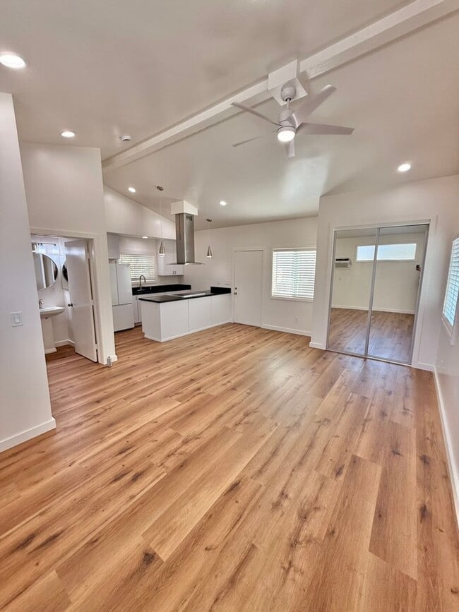 Building Photo - Brand-New Beach Bungalow Studio – Fire Mou... Rental