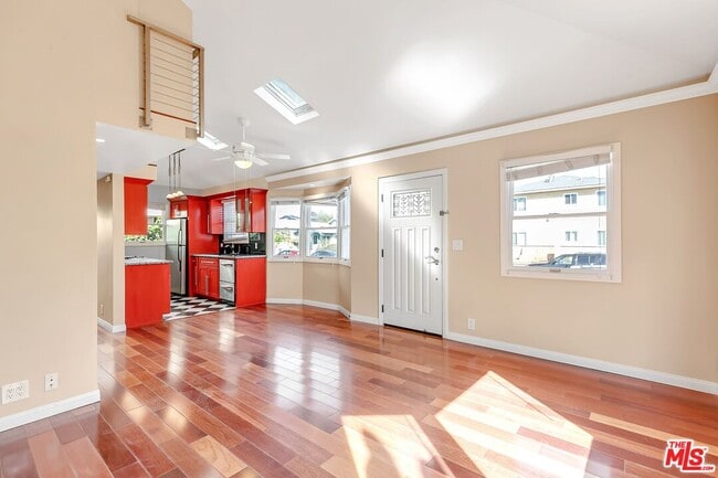 Photo - 325 Vernon Ave Unit 1