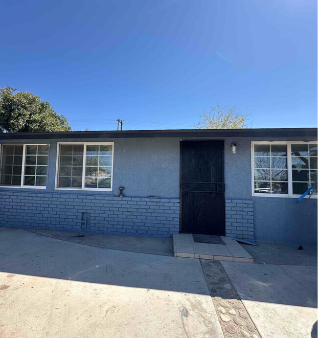 Building Photo - 16639 Yucca Ave Rental