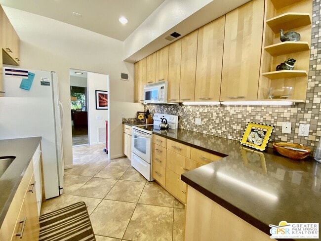 Photo - 272 Desert Lakes Dr