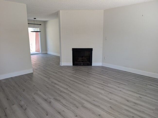 Photo - 5166 Dunbar Dr Unit C